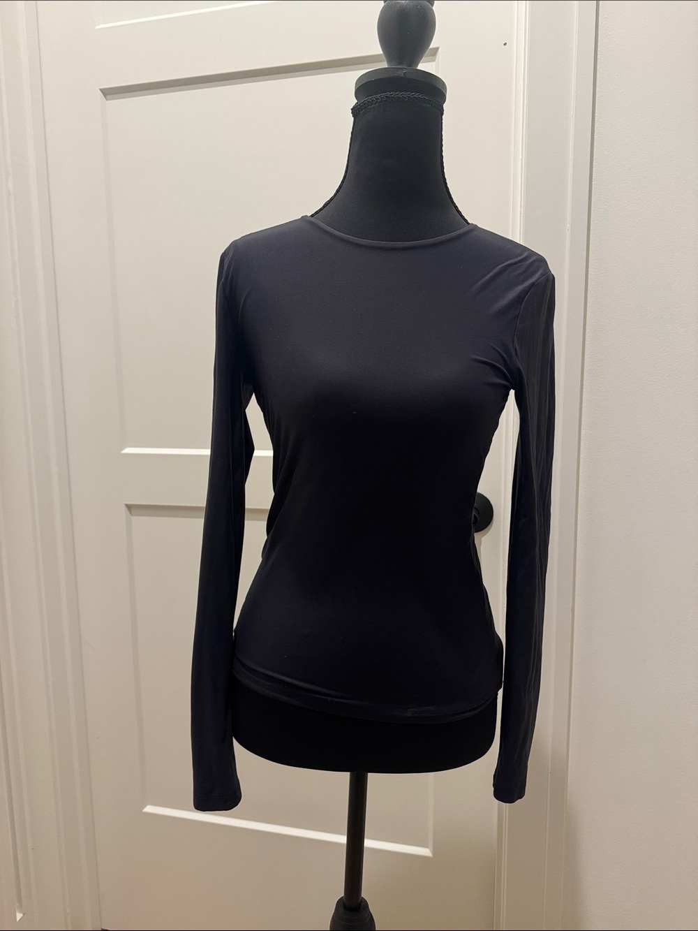 Abercrombie & Fitch Black Long-Sleeve Crew Neck Top